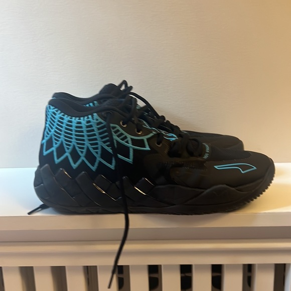 Lamelo Ball 1 Buzz City - Picture 2 of 7